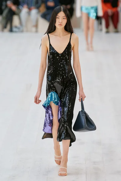 Look 43
